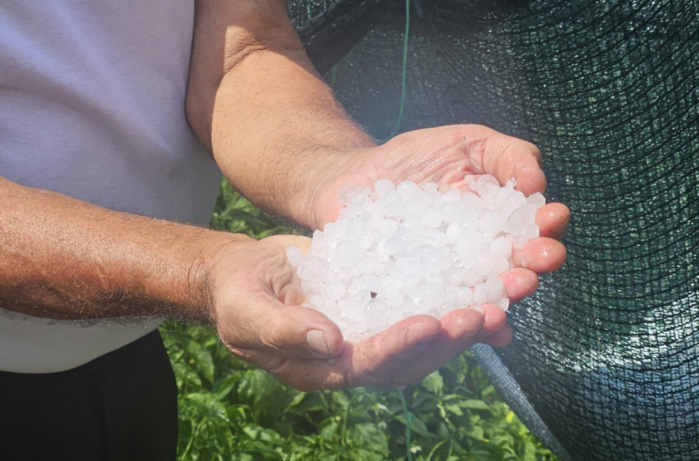 Snažno nevreme napravilo haos u Prijepolju; Jak grad napravilo veliku materijalnu štetu FOTO/VIDEO