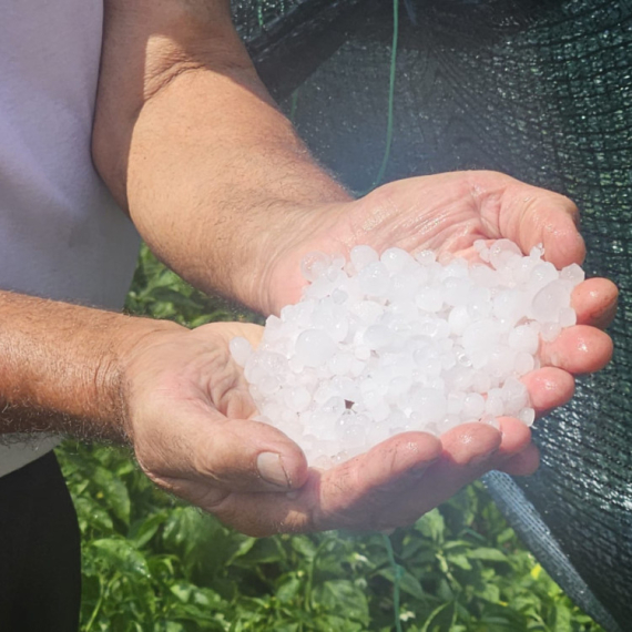 Snažno nevreme napravilo haos u Prijepolju; Jak grad napravilo veliku materijalnu štetu FOTO/VIDEO