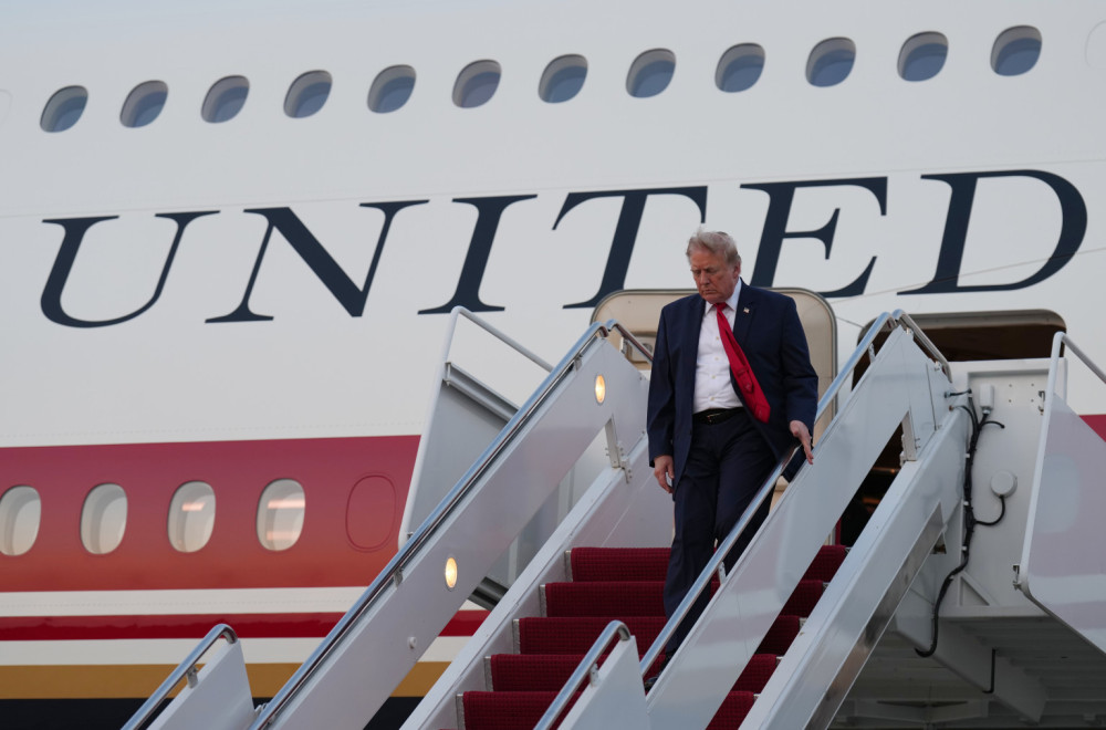 Tramp u panici zbog Air Force One?