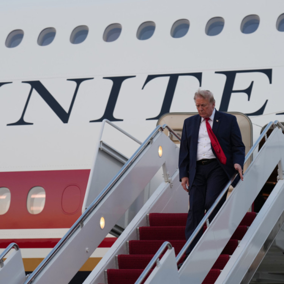 Tramp u panici zbog Air Force One?