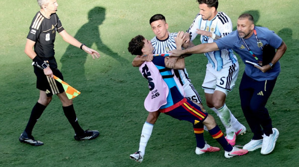 FIFA pokrenula postupak protiv Paredesa – moguća višemesečna suspenzija