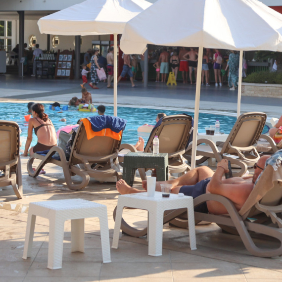 Horor na Mediteranu: Desetine turista završile u bolnici nakon trovanja u hotelu