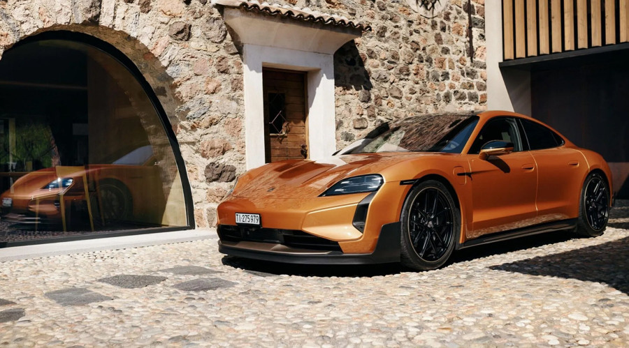 Tri Porsche Taycana mu nisu bila dovoljna – naručio je i četvrti, potpuno jedinstven FOTO