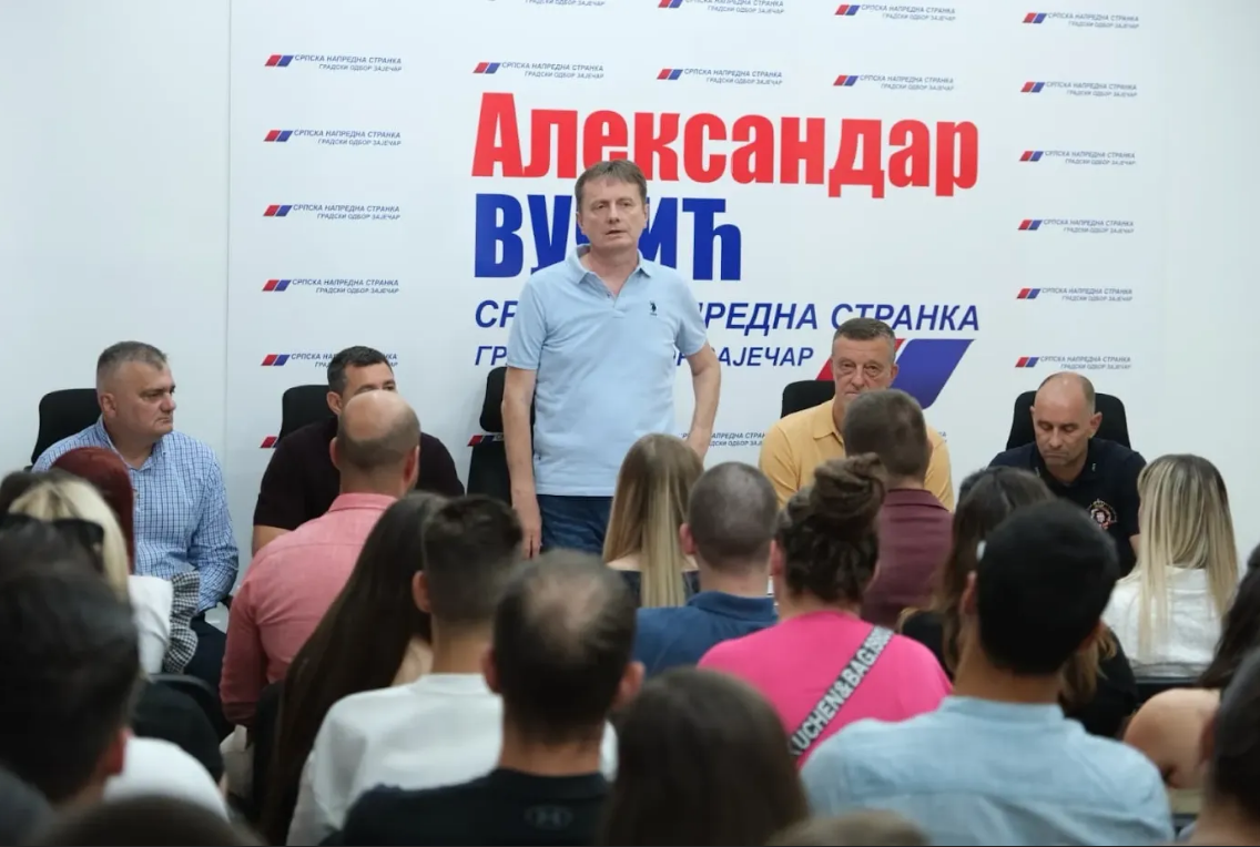 Glišić u Zaječaru: Nama ne stižu naređenja iz inostranstva; Moramo da radimo, da ujedinjena Srbija pobedi