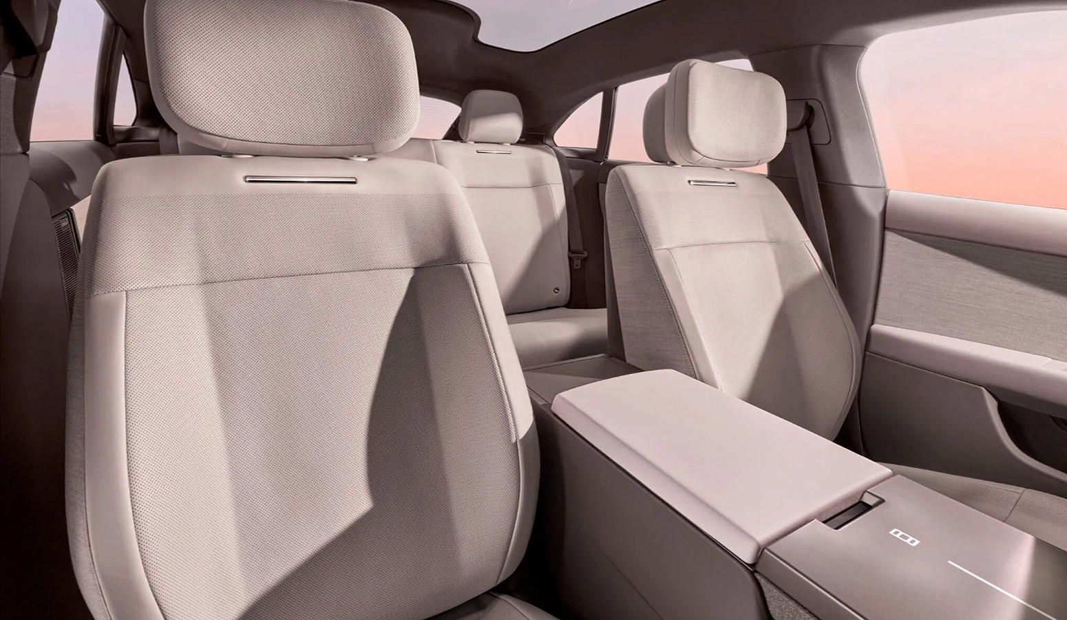Stiže najneobičniji Range Rover do sada – SUV ili sedan? FOTO