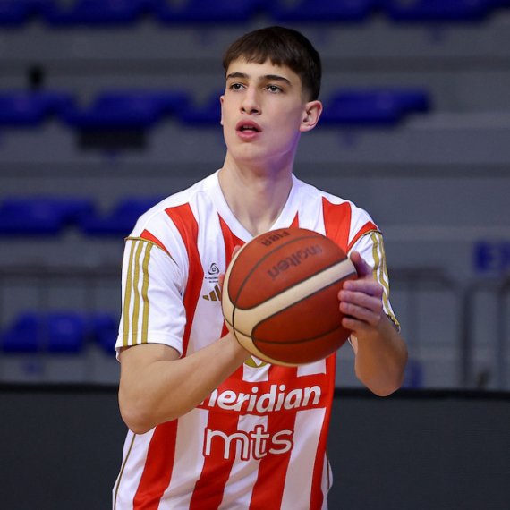 Košarkaš Crvene zvezde povredio koleno