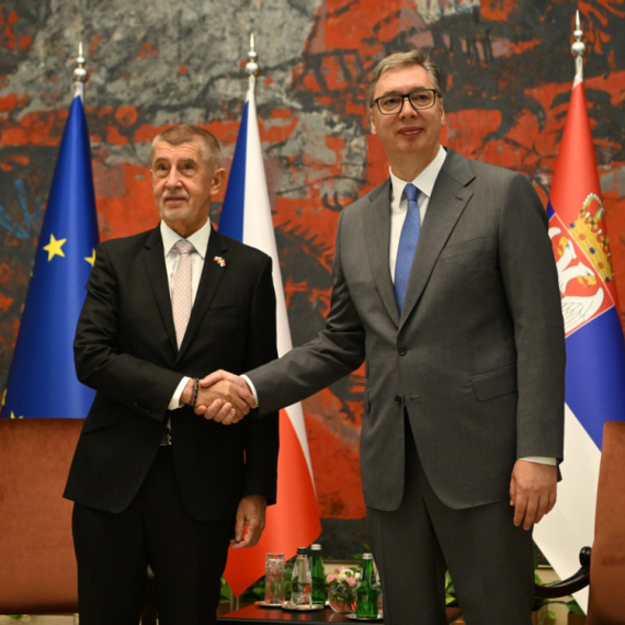 Vučić naveo da je Češka sve značajniji ekonomski partner; "Izvoz 10 puta veći, a razmena do šest puta"