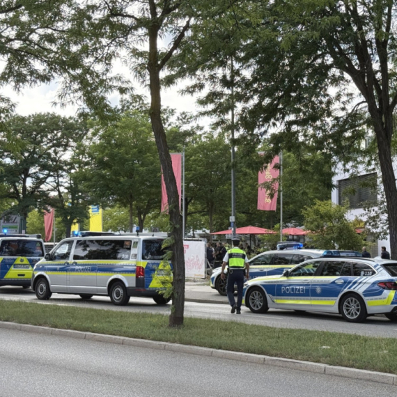 Kraj drame u banci! Završena talačka kriza – uhapšen napadač, ima mrtvih FOTO
