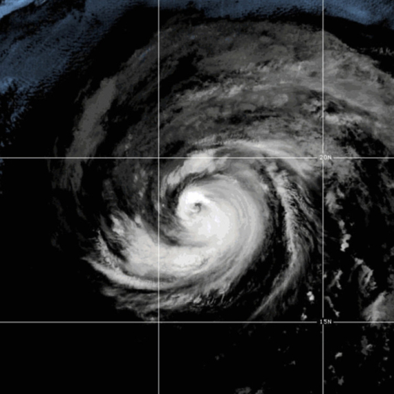 Catastrophic threat looms as powerful storm approaches: "Life-threatening conditions!"