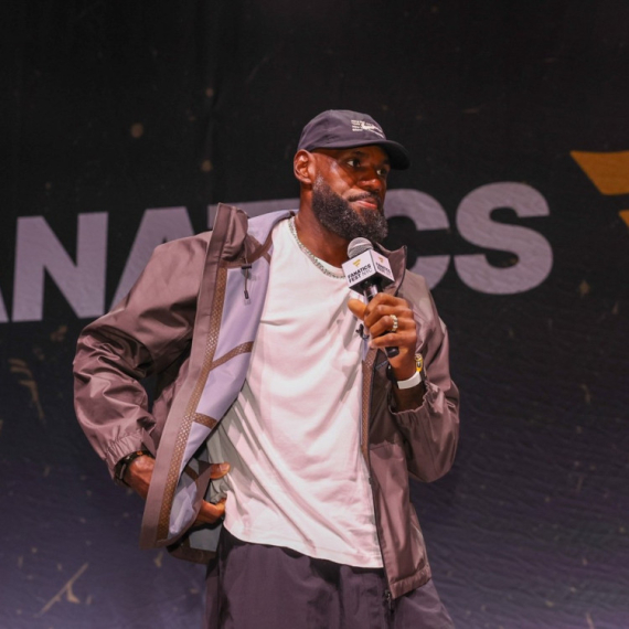 Lebron objasnio najveću odluku u karijeri: "Ovo nije zbog novca"