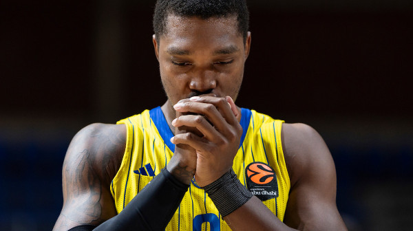 "Bomba" – Loni Voker može u Partizan!