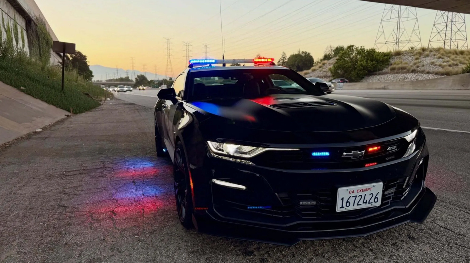 Vozio policijski auto iz Transformersa, pa ga kaznila prava policija FOTO