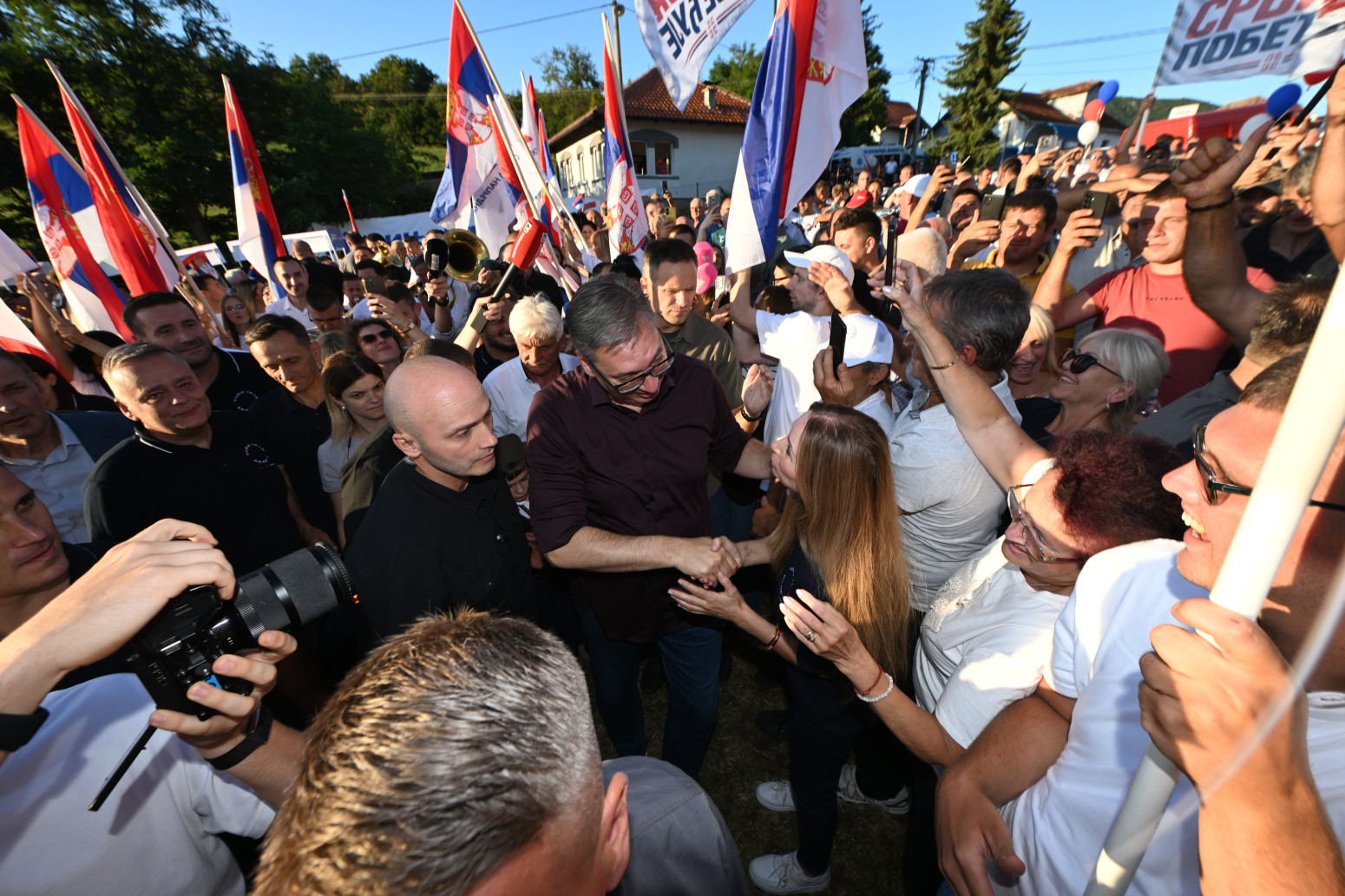 Četiri ključne Vučićeve poruke: Oprost, snažna srpska porodica ispred svega, nema zaštićenih i ispružena ruka