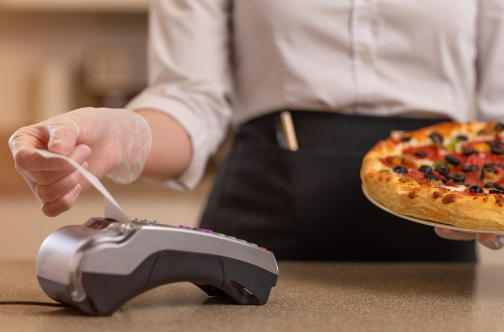 Žestoka rasprava na mrežama zbog računa iz restorana: "Svi koji ih slikaju nisu normalni"
