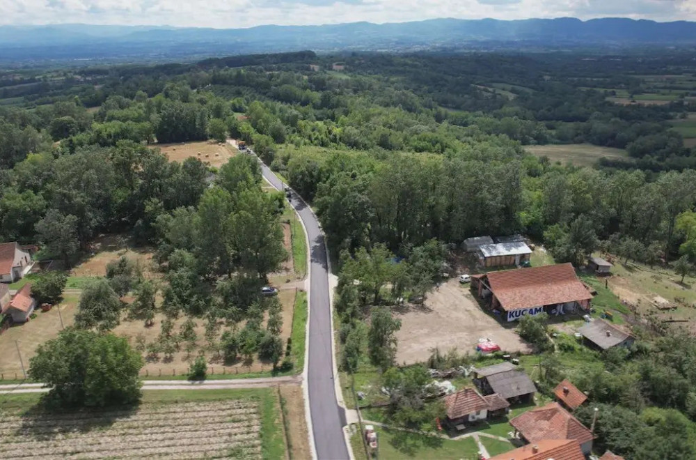Najlepša slika iz srpskog sela: Ilijak kod Čačka pun života; Meštani dočekali ono što su godinama želeli FOTO