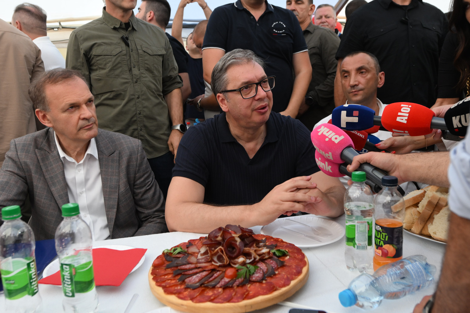 Vučić u Bogatiću: Porodica je stub srpskog društva, uvek je bila i biće, žao mi je onih koji to ne razumeju