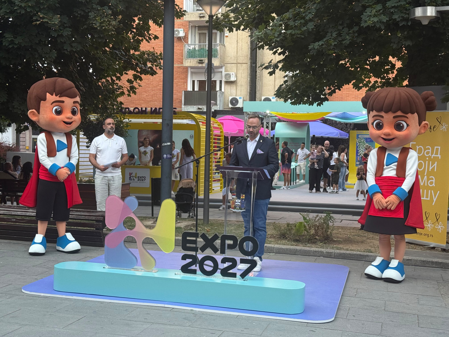 Paviljon igre razigrao Vranje: Pesma, igra i osmesi obeležili EXPO karavan FOTO/VIDEO