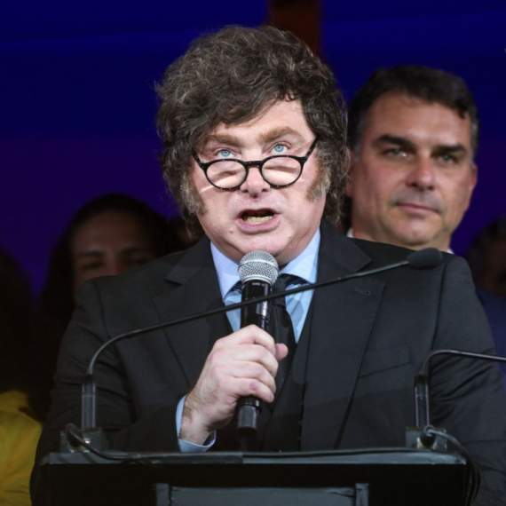 Milej žestoko izvređao Lulu; "Lopov i osuđenik"