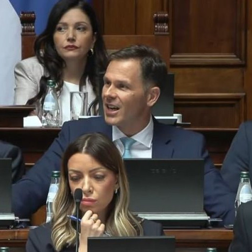 Mali jasno poručio: Aleksić da odgovori na pitanja o 1.000 evra, novcu i zemljištu