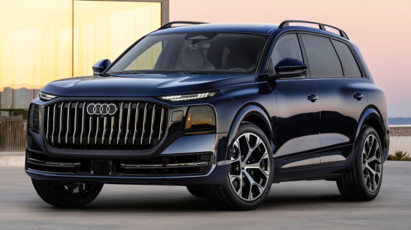 Audi predstavio svoj najveći SUV ikada: Ima stakleni krov veći od kreveta FOTO