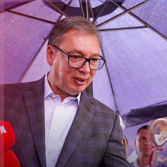 Vučić se obratio narodu: "Da zauvek prekinemo njihove snove kako će da sruše Srbiju"