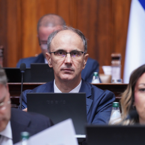 Macut: Sednica pokazala da Vlada ima podršku i da treba da nastavi istim tempom