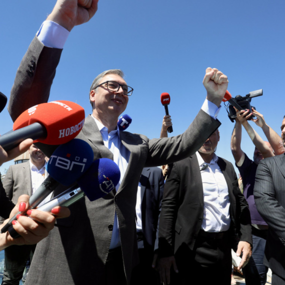 Vučić otkrio koliko će koštati ulaznica za Stakleni vidikovac "Kablar"