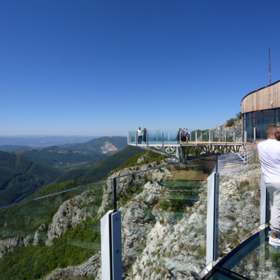 Besplatan ulaz na spektakularni vidikovac: Svi hrle ka novoj turističkoj atrakciji Srbije FOTO/VIDEO