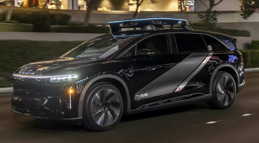 Rentakar kompanija rasprodala 30.000 električnih automobila – sada ulaže u robotaksije