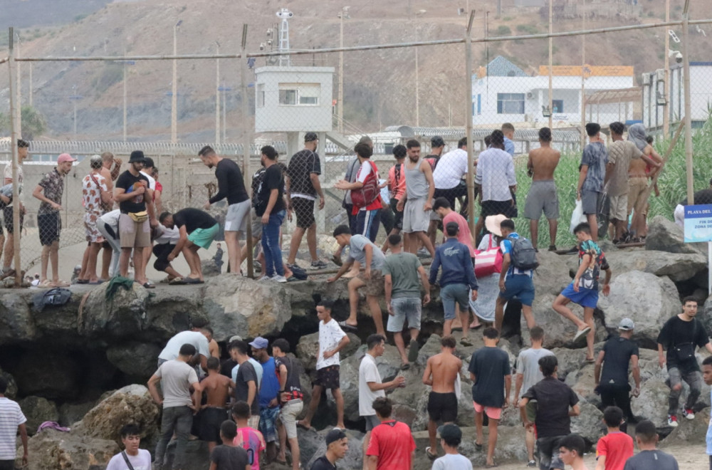 Veliki broj migranata ušao u Seutu; Susedna zemlja pojačava kontrolu FOTO/VIDEO