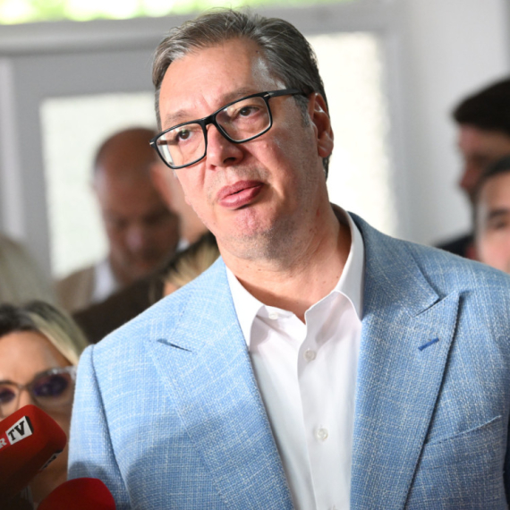 Od sutra kreće kontrola: Vučić će obilaziti apoteke i proveriti da li su lekovi pojeftinili