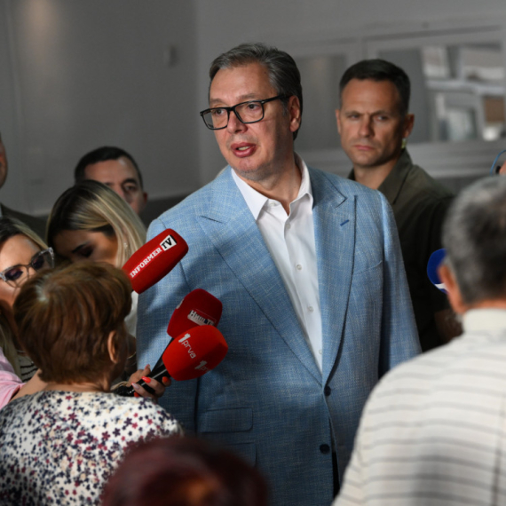 Vučić očekuje investitore u Svrljigu: "Zaposlićemo još 150 ljudi, naročito žene"; Najavljena i brza magistrala