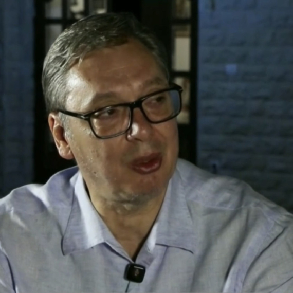 Vučić najavio značajno povećanja plata i penzija: "Prvi smo i najbrže rastemo u Evropi"