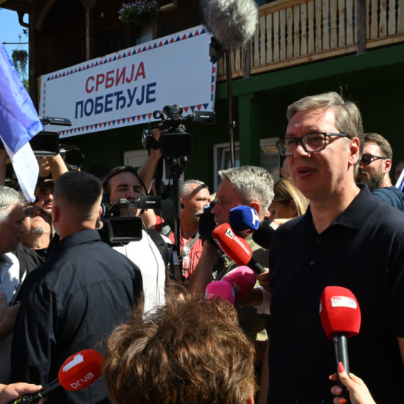 Vučić planira ulaganja u selo Temska kod Pirota: "Očekujte značajno povećanje plata i penzija"