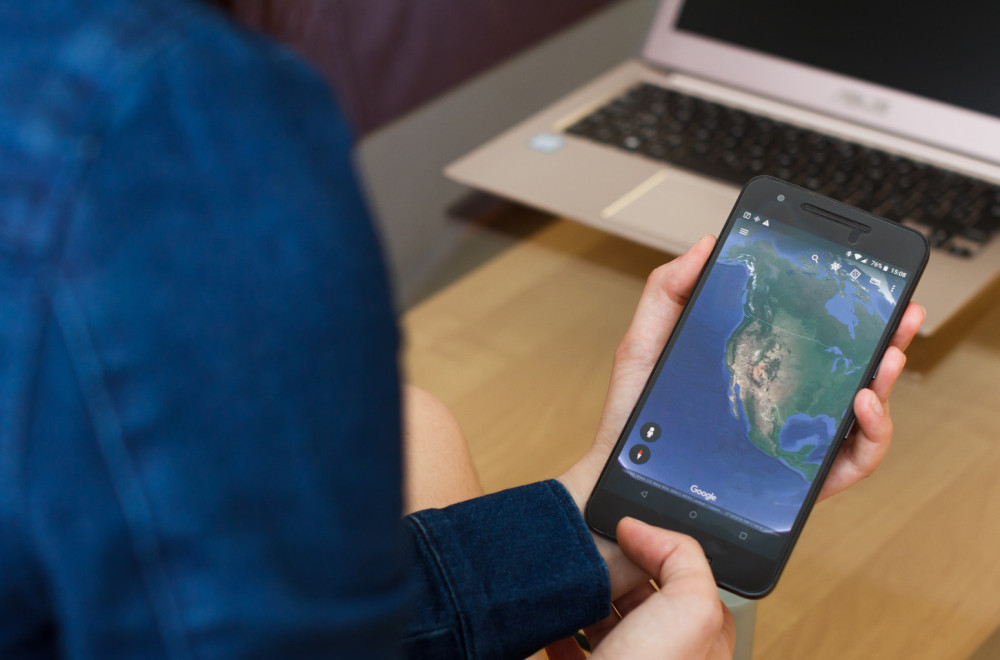 Skandal u Google Earth-u: AI generisao krater, kompanija ga hitno ugasila