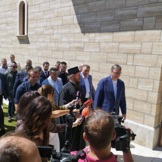 Vučić najavio značajna ulaganja u Republiku Srpsku: "Ako budemo imali još višu stopu rasta, pomoći ćemo"