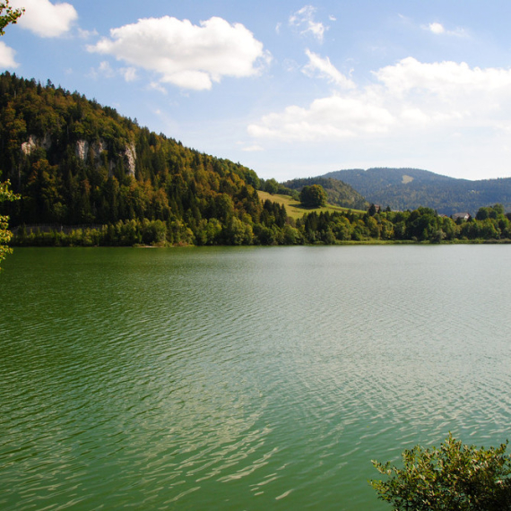 Jezero nestalo pred očima turista: Suša pretvorila popularnu destinaciju u pustoš FOTO