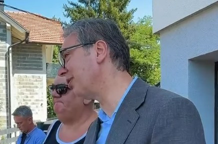 Vučić na dedovini u Čipuljiću: "Prisetio sam se detinjstva, bezbrižnih dana, lopte i prašnjavih terena" VIDEO