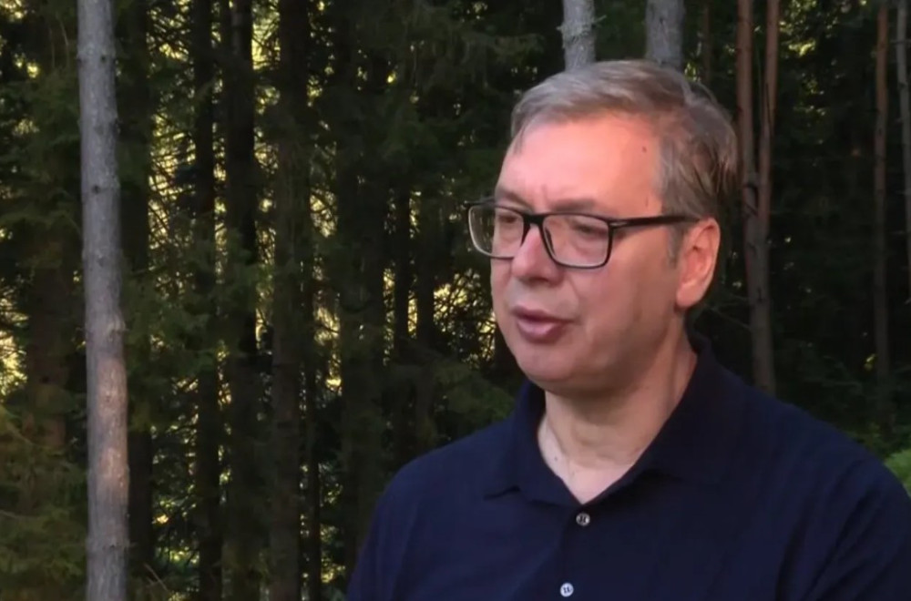 Vučić iz Mrkonjić Grada: "Samo zahvaljujući Republici Srpskoj, BiH nije priznala tzv. Kosovo"
