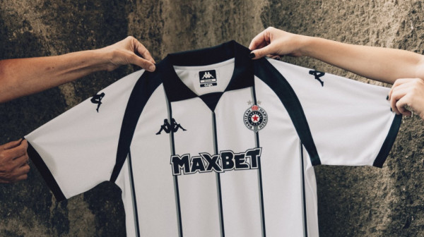 Partizan pred Tobol predstavio novi dres FOTO