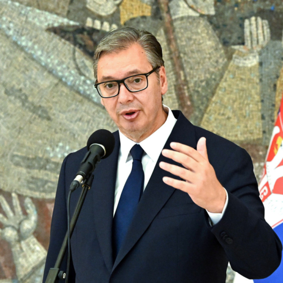 Vučić o izborima: "Raspisujem ih za koji dan ili nedelju"; "U kampanju ulazim bez ičega, najpoštenije"