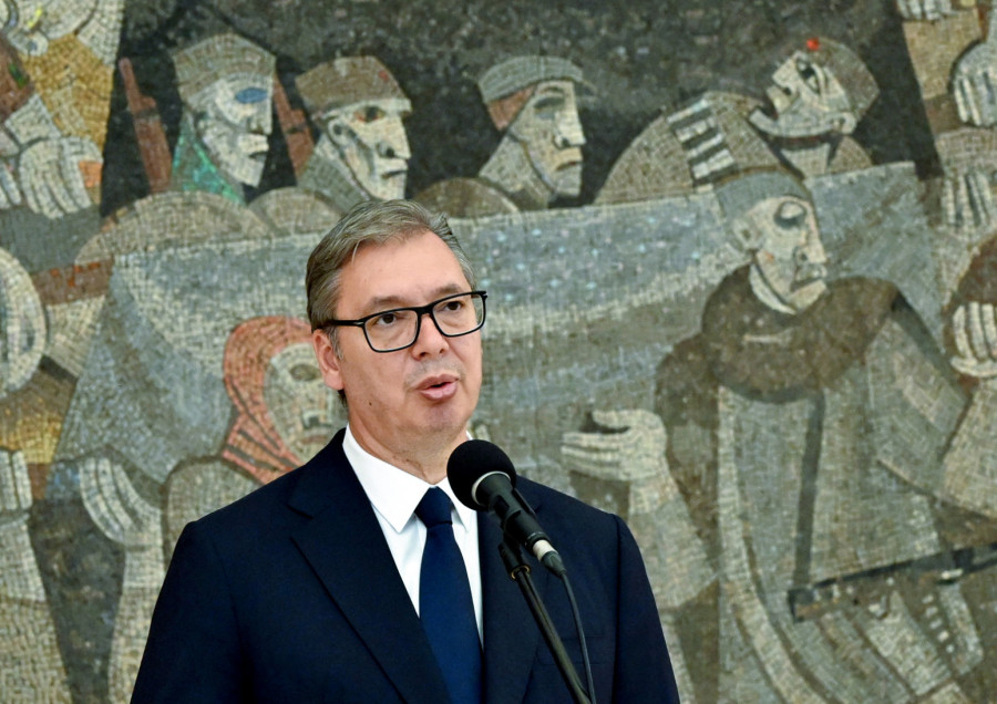 Vučić: Izbore reaspisujem za koji dan ili nedelju; Izvinjavam vam se što ne letujem i što radim svoj posao