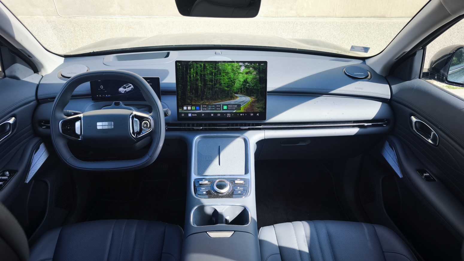 Vozili smo: Geely Starray EM-i – super hibrid na našem testu