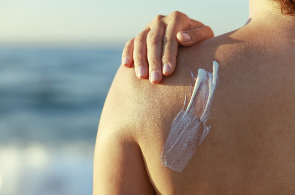 Krema ili sprej za sunčanje? Dermatolozi otkrili šta je bolji izbor