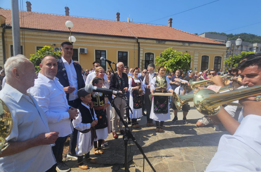 Guča je na nogama; Otvoren 65. Sabor trubača FOTO