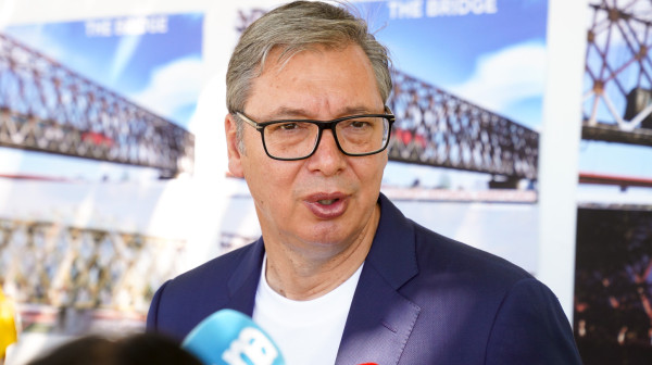 Vučić danas na EXPO gradilištu; Sa kineskim ambasadorom obilazi radove i doručkuje sa radnicima