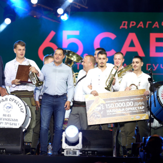 Srbija ima novu zlatnu trubu: Vladimir Kuzmanović osvojio publiku u Guči, završen 65. Dragačevski sabor