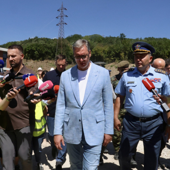 Vučić o projektima na jugozapadu Srbije: "Potrebno je da zemlja ima stabilnu ekonomiju"