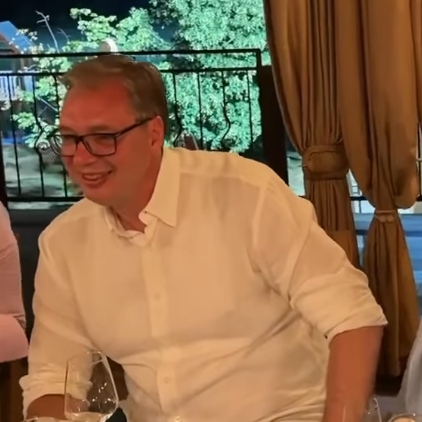 Vučić na Kokinom Brodu: "Ni na Braču, ni na Hvaru, Atini ili Bodrumu – ovde je najbolji provod" VIDEO