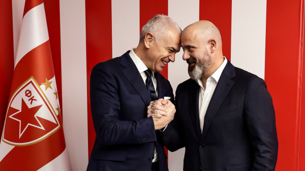 Vanredno na "Mitiću": Uprava zaseda; Trener glavna tema; Odložena utakmica;